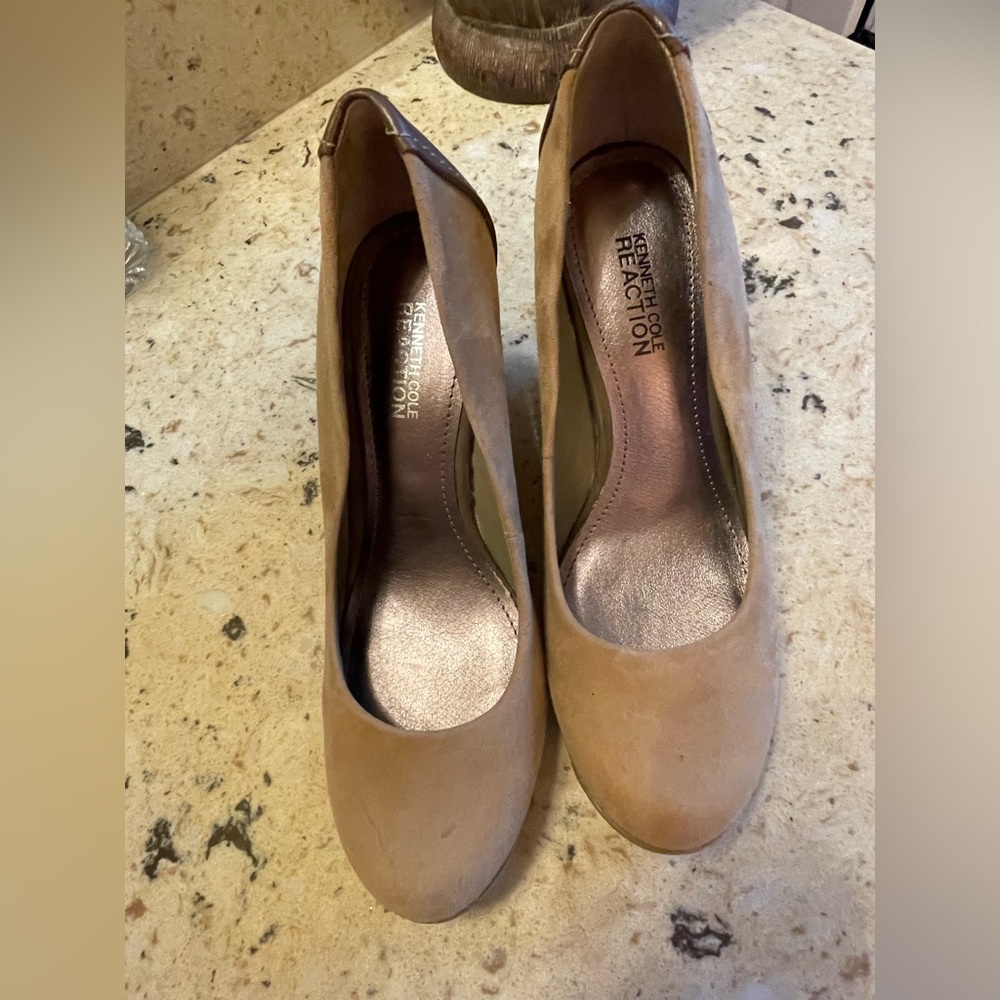 REACTION BY KENNETH COLE TWO TONE SIZE 6-1/2 M